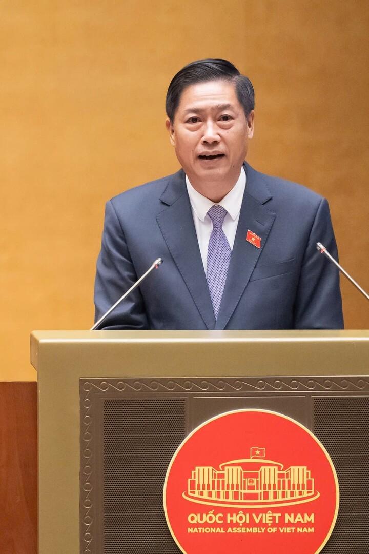 Quốc hội nghe báo cáo kết quả xác nhận tư cách đại biểu Quốc hội khóa XVI