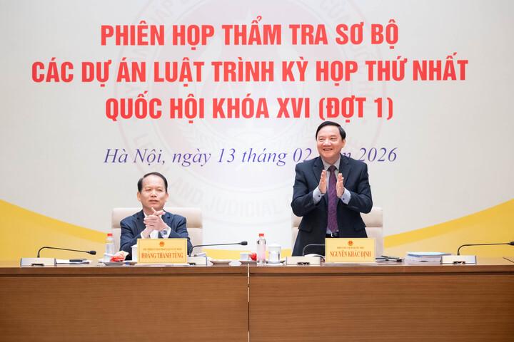 [Ảnh] Ủy ban Pháp luật và Tư pháp tổ chức Phiên họp thẩm tra sơ bộ các dự án luật trình Kỳ họp thứ Nhất, Quốc hội khóa XVI