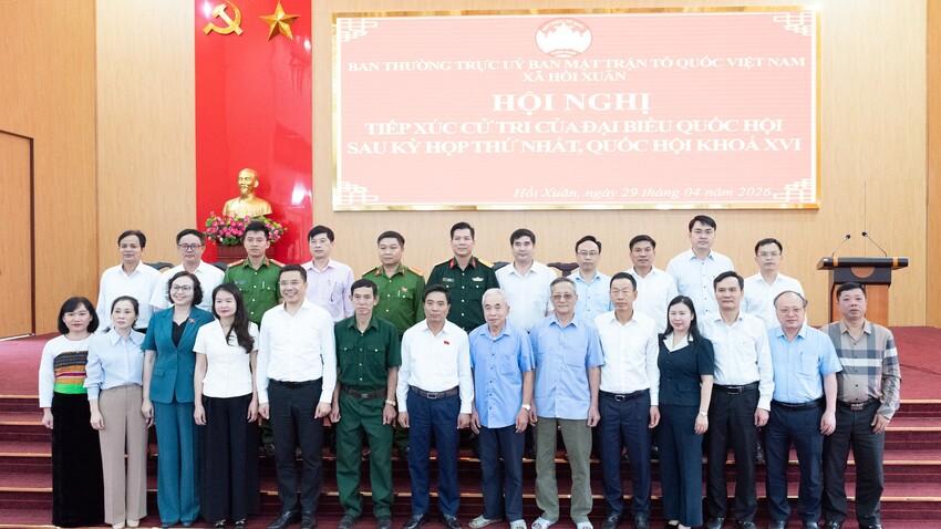 Video: Phó Chủ tịch Quốc hội, Thượng tướng Nguyễn Doãn Anh tiếp xúc cử tri tại xã Hồi Xuân, tỉnh Thanh Hóa