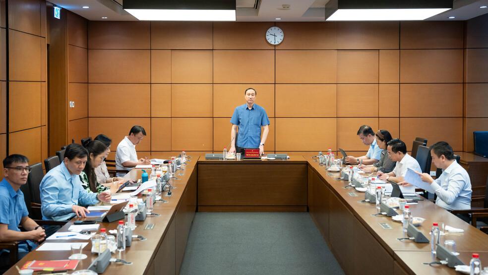Hội nghị lần thứ Mười, Ban Chấp hành Đảng bộ các cơ quan tham mưu, giúp việc của Đảng ủy Quốc hội