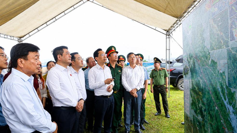 Phó Chủ tịch Quốc hội Nguyễn Hồng Diên khảo sát dự án trọng điểm trên địa bàn tỉnh Lào Cai