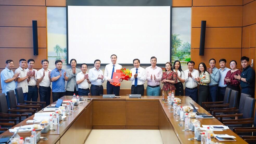Hội nghị công bố các Quyết định của Ban Thường vụ Đảng ủy Quốc hội thành lập Cơ quan Đảng ủy Quốc hội và công tác cán bộ