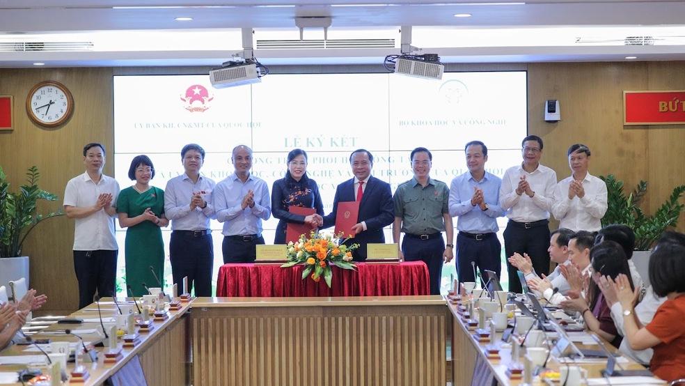Hướng tới tăng trưởng hai con số dựa trên nền tảng khoa học, công nghệ và đổi mới sáng tạo