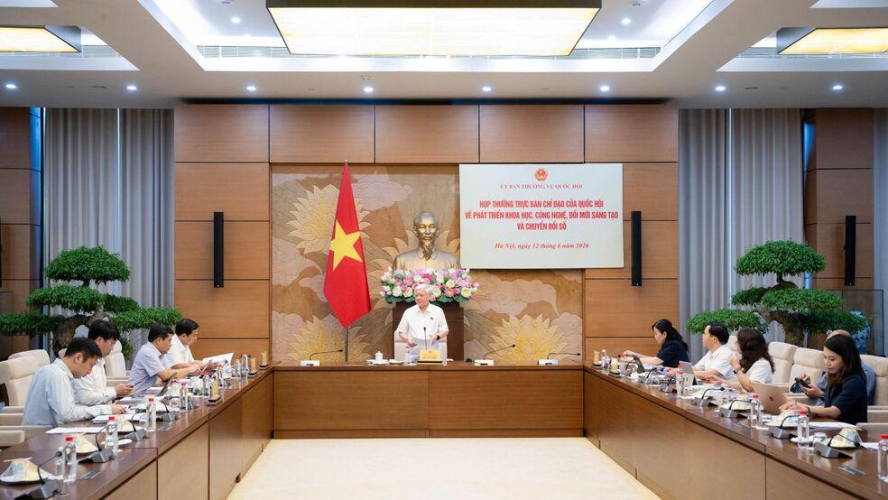 Phó Chủ tịch Thường trực Quốc hội Đỗ Văn Chiến chủ trì Phiên họp Thường trực Ban Chỉ đạo về phát triển khoa học, công nghệ, đổi mới sáng tạo và chuyển đổi số