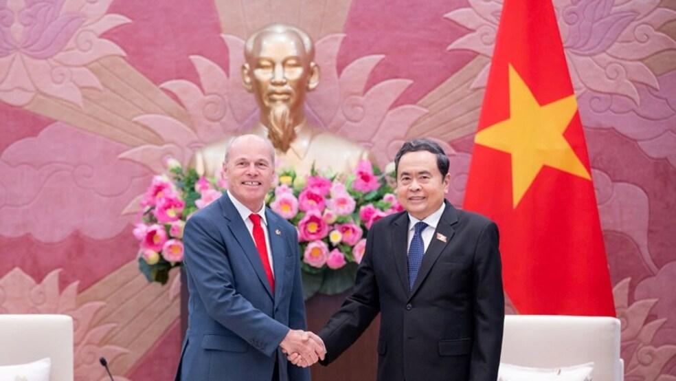Chủ tịch Quốc hội Trần Thanh Mẫn tiếp Đại sứ Canada tại Việt Nam Jim Nickel
