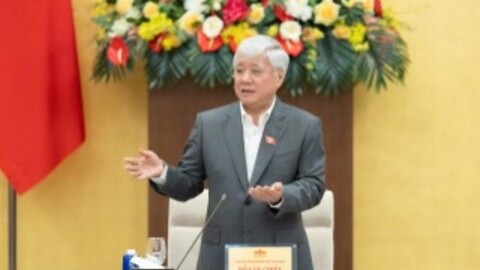 Phó Chủ tịch Thường trực Quốc hội Đỗ Văn Chiến chủ trì họp giao ban với Thường trực các cơ quan của Quốc hội