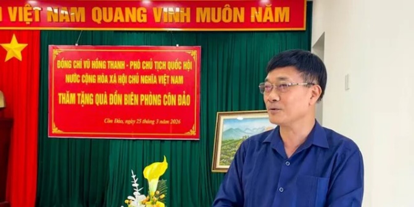 Phó Chủ tịch Quốc hội Vũ Hồng Thanh thăm, tặng quà Đồn biên phòng Côn Đảo