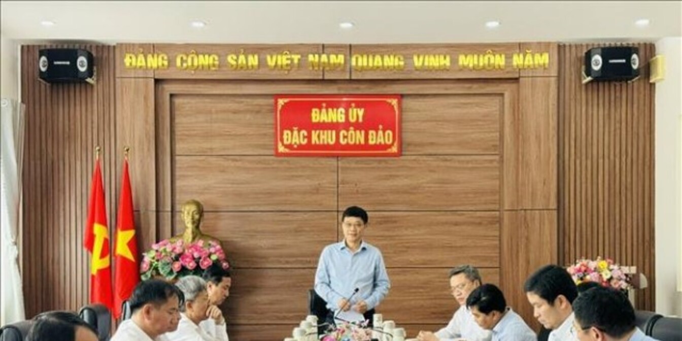 Phó Chủ tịch Quốc hội Vũ Hồng Thanh thăm và làm việc tại đặc khu Côn Đảo