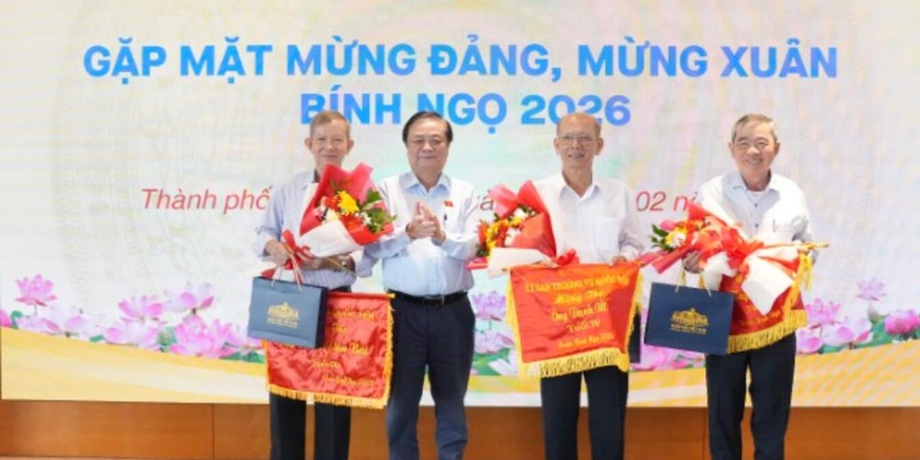 Phó Chủ tịch Quốc hội Lê Minh Hoan gặp mặt ĐBQH hoạt động chuyên trách đã nghỉ hưu khu vực phía Nam