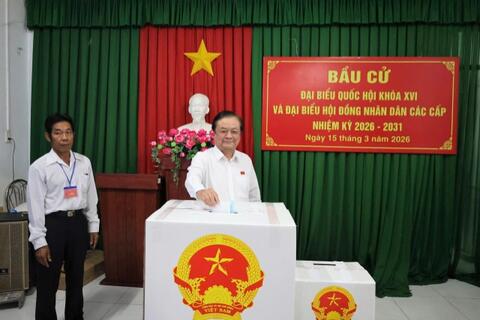 Phó Chủ tịch Quốc hội Lê Minh Hoan bầu cử ĐBQH và HĐND các cấp tại tỉnh Đồng Tháp