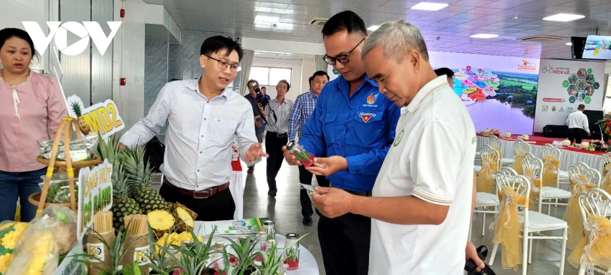 pho ctqh le minh hoan doi thoai cung Dan seu khoi nghiep tai Dong thap hinh anh 2